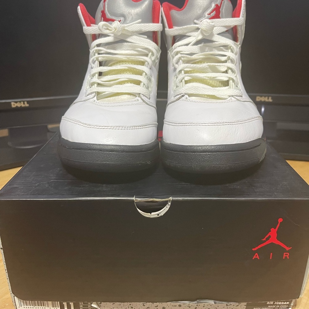 Jordan 5 “Fire Red”
